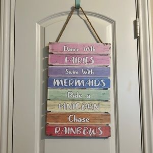 Children’s rainbow decor